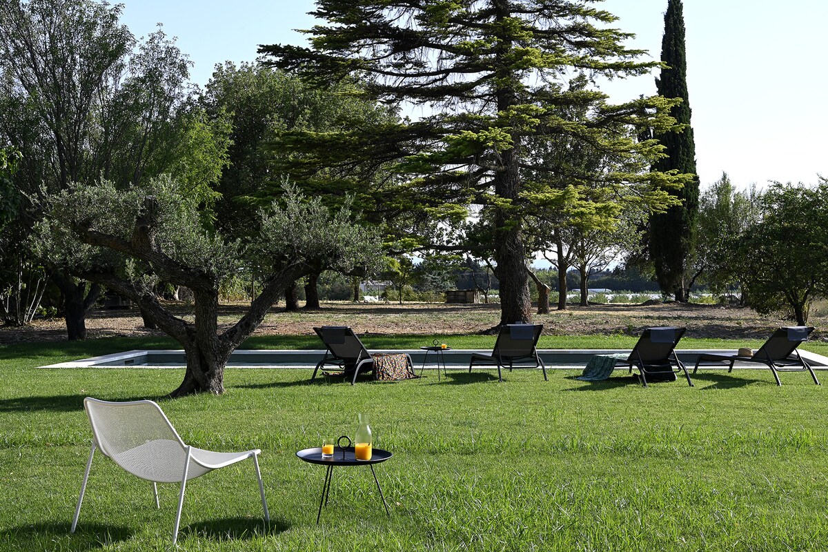 Villa Lia à Lagnes, Luberon - extérieur et jardin de la villa Genius Loci