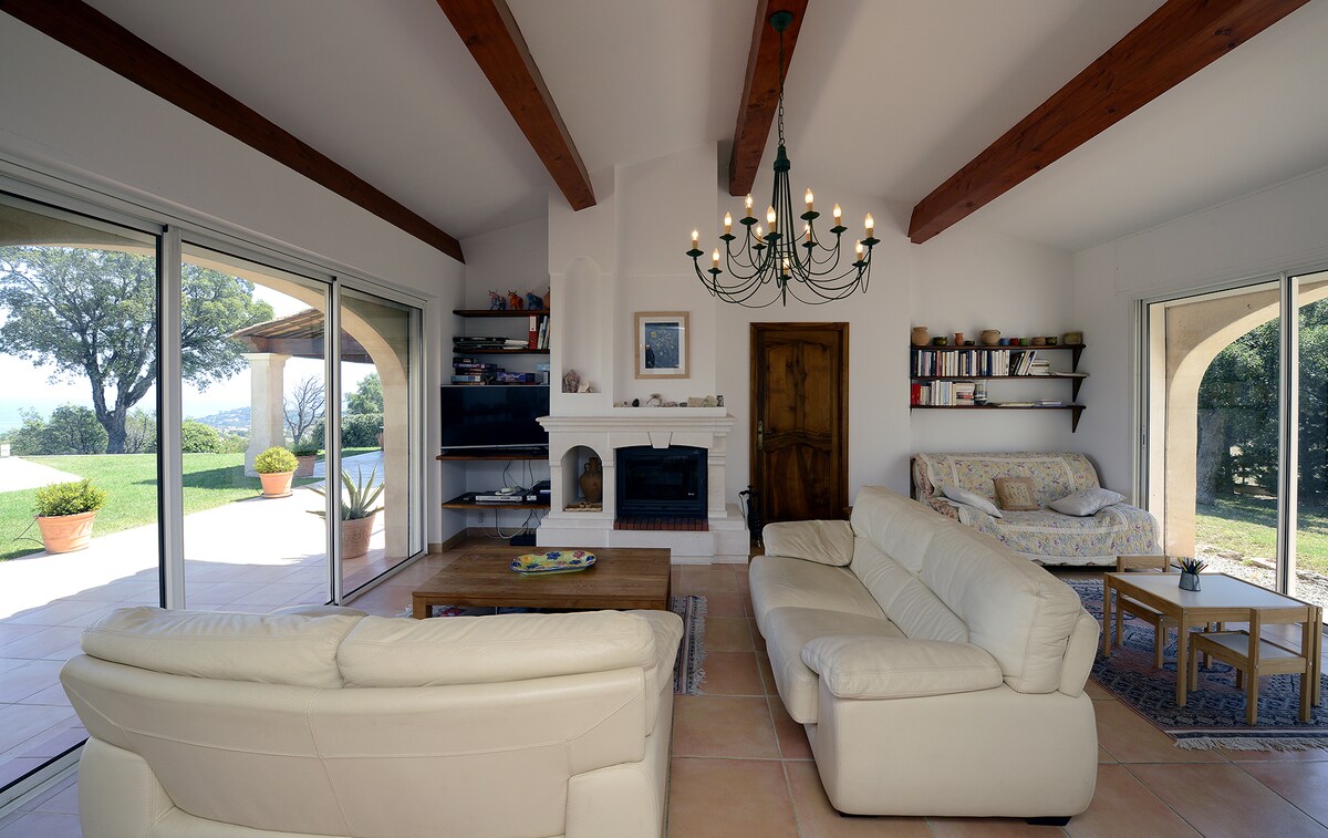 Villa avec piscine et vue mer à Sainte-Maxime - Genius Loci